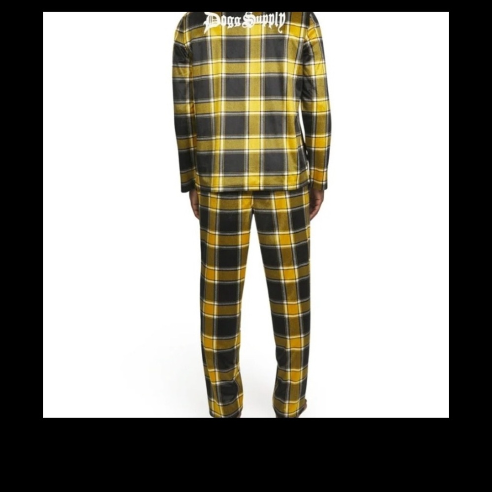 Warm & Cozy Snoop Dog 2pc Unisex Pajama Set Yellow Black Button Down M & L